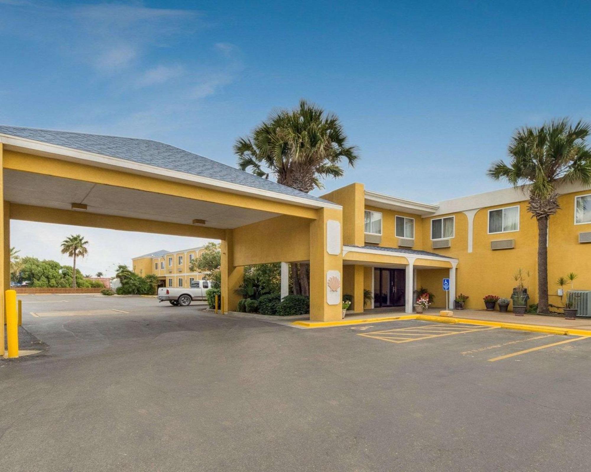 Quality Inn & Suites On The Beach Corpus Christi Exterior foto